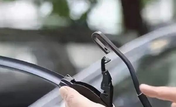 雨刮器只換膠條可以嗎