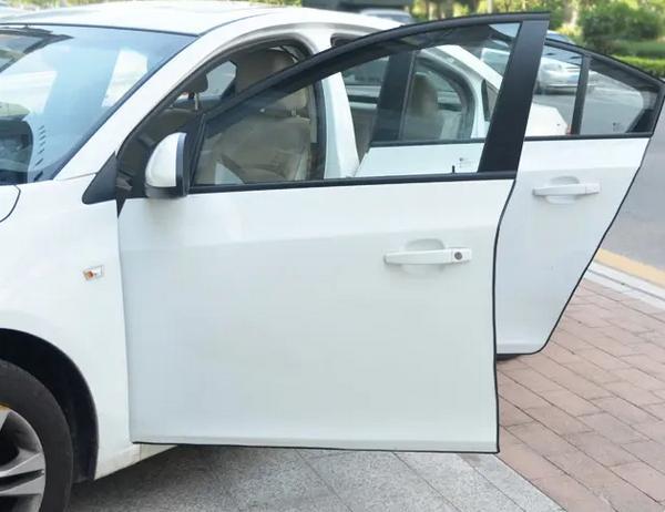 汽車車門從外面打不開怎么辦