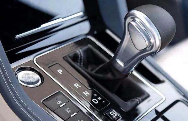 自動擋起步頓挫感嚴重