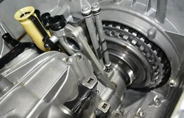 變速箱咯噔咯噔響聲