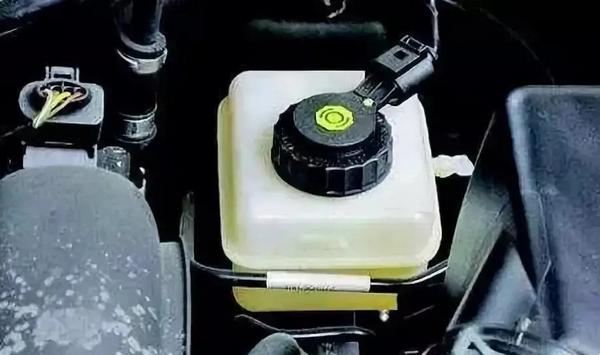 為什么不建議換剎車油