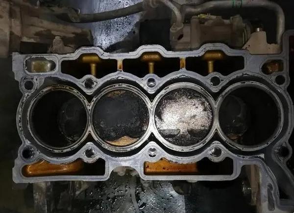 發(fā)動(dòng)機(jī)拉缸還值得修嗎