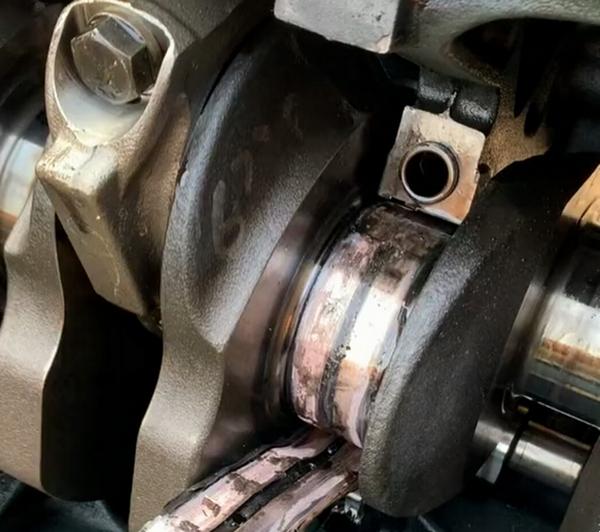 發(fā)動機燒瓦還能開嗎