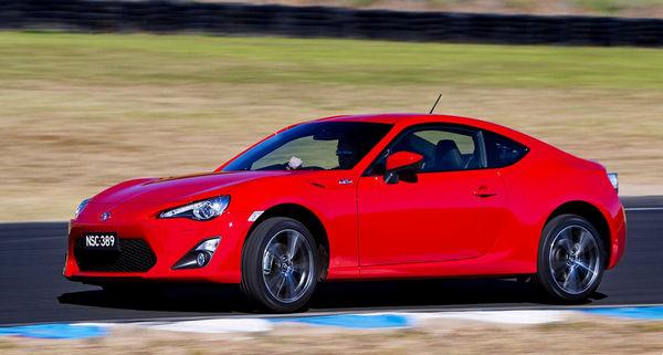 自動擋車怎么開省油