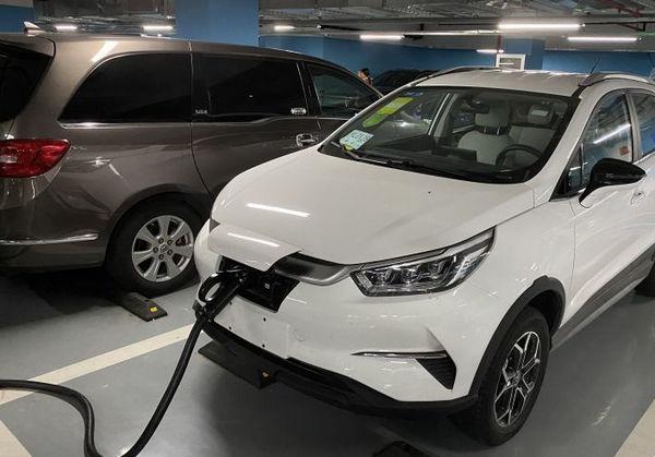 新能源車電池多少公里換電池