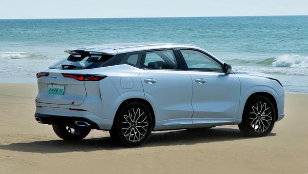 開自動擋油門怎么控制省油