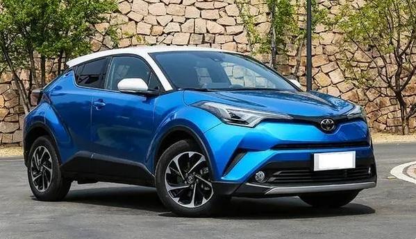 踩油門嗡嗡的響聲是什么原因?