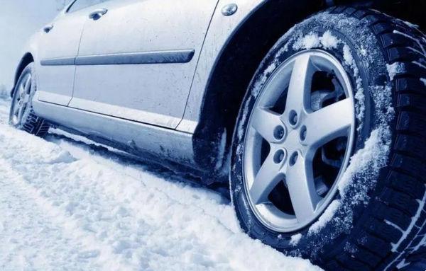 冬天感覺車沒勁什么原因