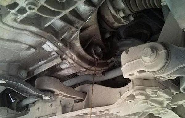 怎么判斷變速箱缺油