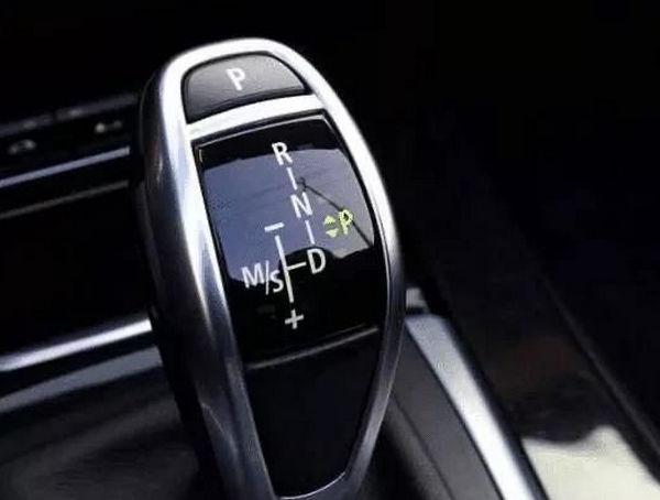 手自一體手動擋怎么開省油?