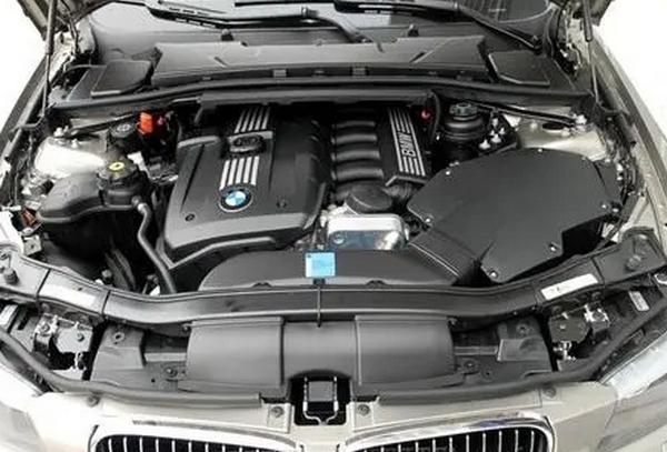 縱置發動機是什么意思