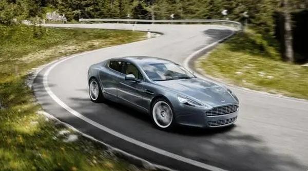 車子轉彎時怎么打方向盤