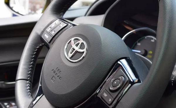 方向盤鎖死怎么解開