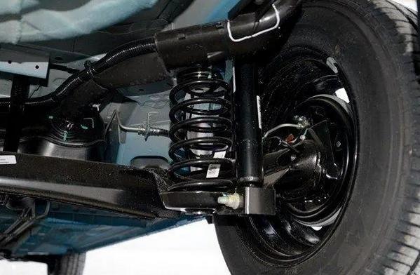 非獨立懸掛的優缺點是什么