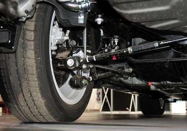 麥弗遜和多連桿哪一種好