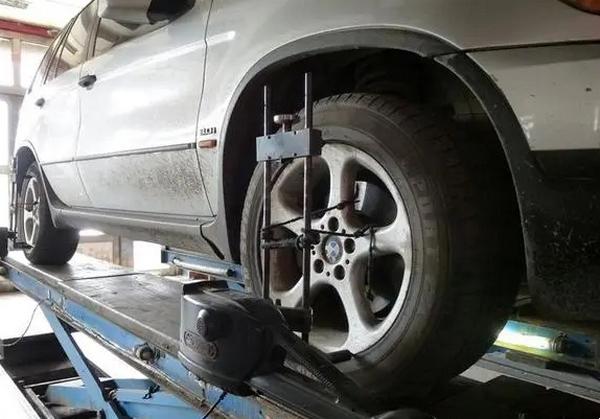 車子四輪定位是什么意思