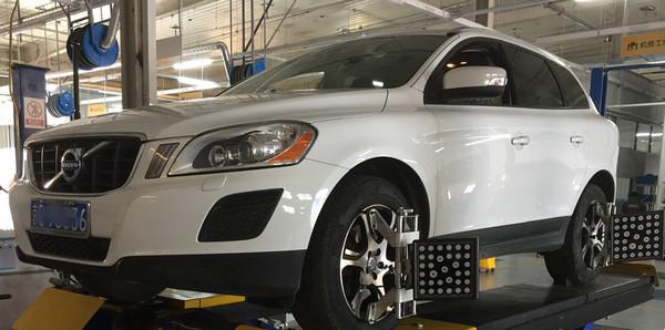 哪些情況需要四輪定位