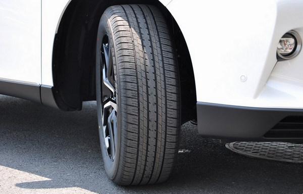 汽車(chē)年審輪胎花紋不一樣可以嗎