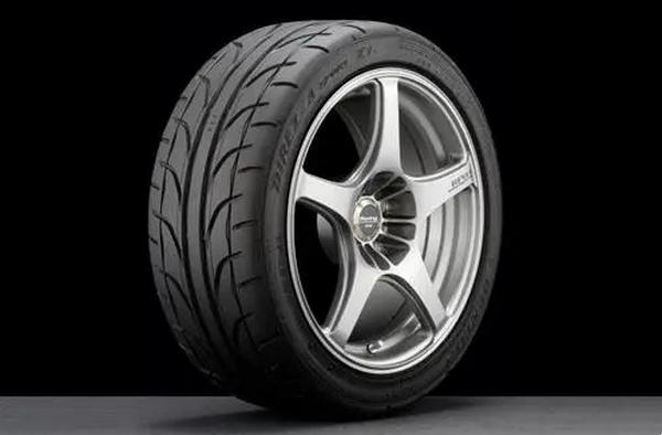 轎車輪胎非對稱花紋如何分正面和反面?