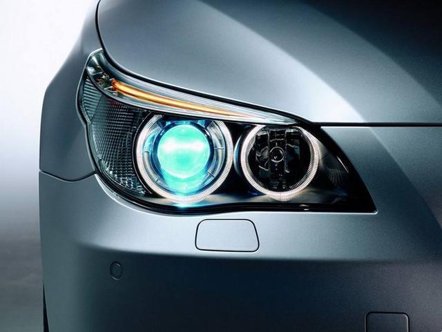 不同類型的大燈及其特點