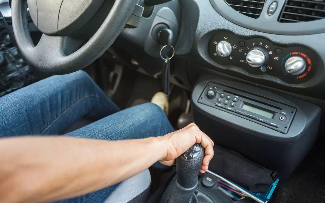 手動擋汽車正在和我們漸行漸遠。