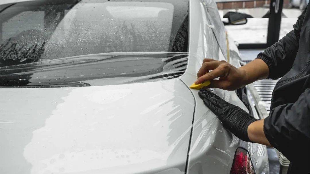 汽車貼膜為什么會存在水波紋?