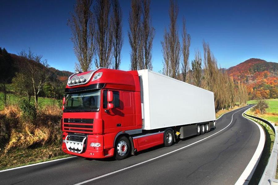 大貨車和公交車.jpg 大貨車和公交車.jpg