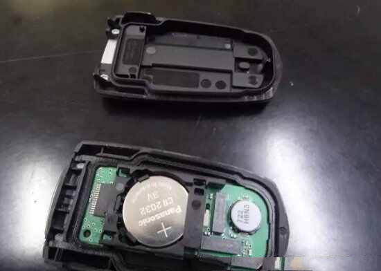 車鑰匙沒電了打不著火如何辦 車鑰匙沒電了打不著火如何辦