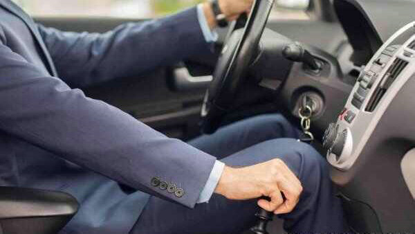 自動擋空擋滑行真的省油嗎