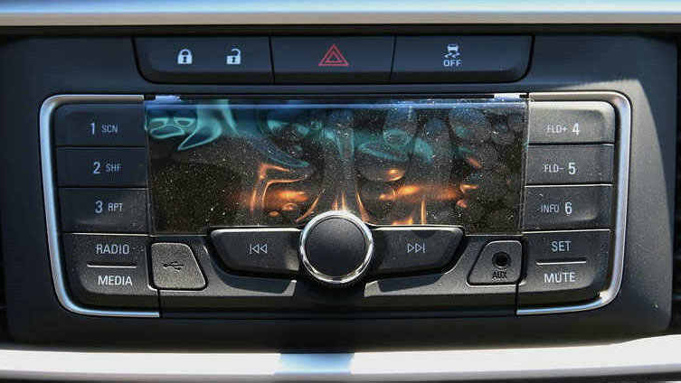 汽車中控顯示屏觸摸無反應解決方法 汽車中控顯示屏觸摸無反應解決方法