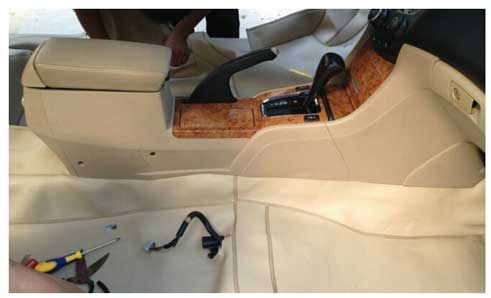 【汽車鋪地板革的操作步驟（圖解）】圖4