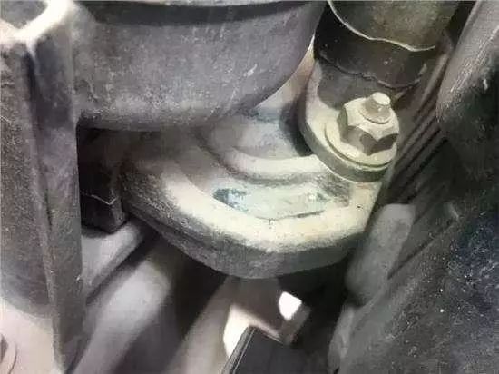 一抖就清洗節氣門?你錯了,這才是汽車抖動的罪魁禍首! 一抖就清洗節氣門?你錯了,這才是汽車抖動的罪魁禍首!