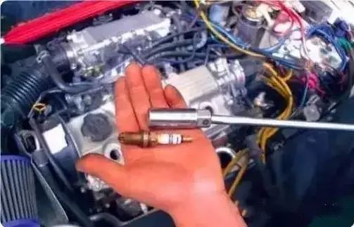 4S店絕不外傳的汽修秘密！看完再不怕被坑了！