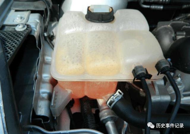 為啥車子防凍液有藍、綠、紅之分？維修工：這都不懂，爆缸也活該