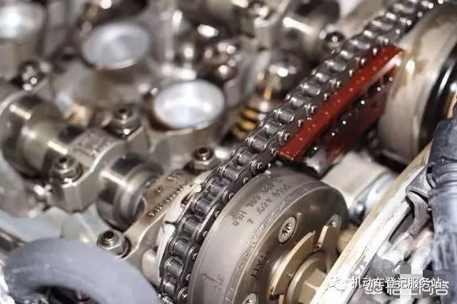 如何查看汽車的發動機是正時鏈條還是正時皮帶？
