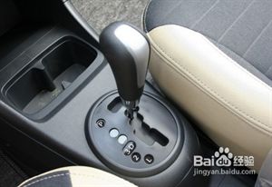 自動擋車駕駛技巧