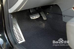 自動擋車駕駛技巧