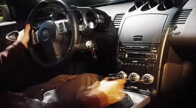 【全合成機(jī)油什么時(shí)候換？一萬(wàn)公里是標(biāo)準(zhǔn)嗎？】圖4