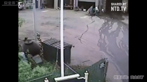 汽修工半夜加氣收10元，換來車主一頓毒打！