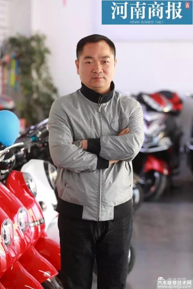 誰說賣電動車不賺錢？某銷售一年賣16萬輛，平均一天438輛