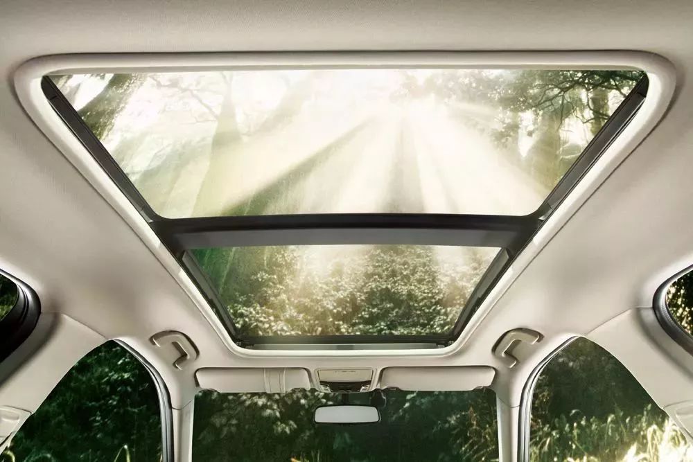 汽車天窗有沒有必要？看完這個你就知道了