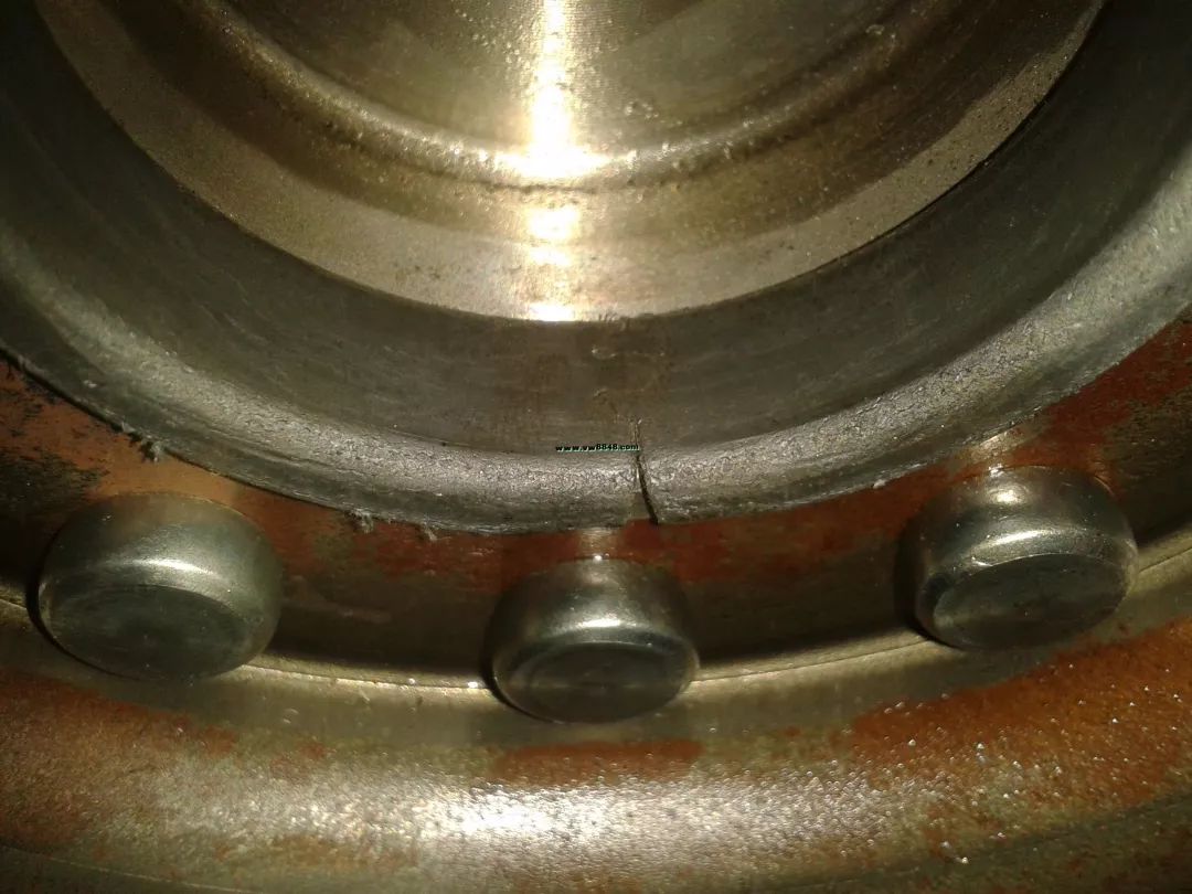 奧迪A5原地掛倒檔噪音非常大維修實(shí)例