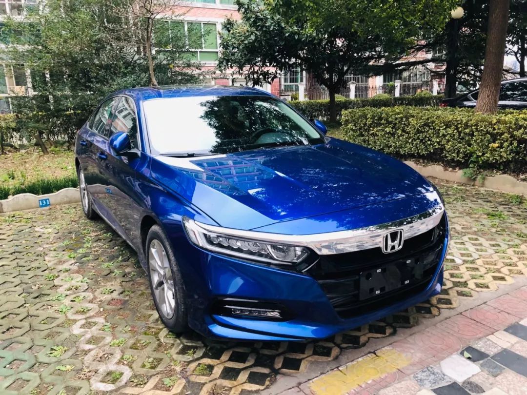20萬的車一年養(yǎng)車費(fèi)用 20萬的車一年保養(yǎng)到底要花多少錢？