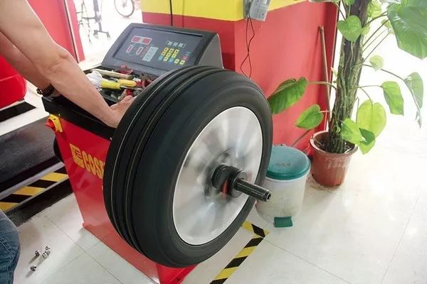 什么情況需要換輪胎 遇到這幾種情況要立馬換輪胎了