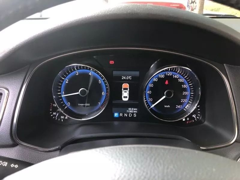 二手的紅旗能賣多少錢？保值不保值？