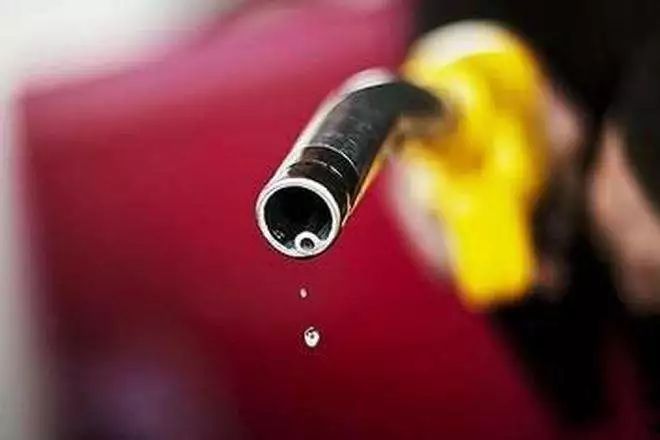 加95號汽油的車能加92號汽油嗎 加92號油可以改加95號嗎