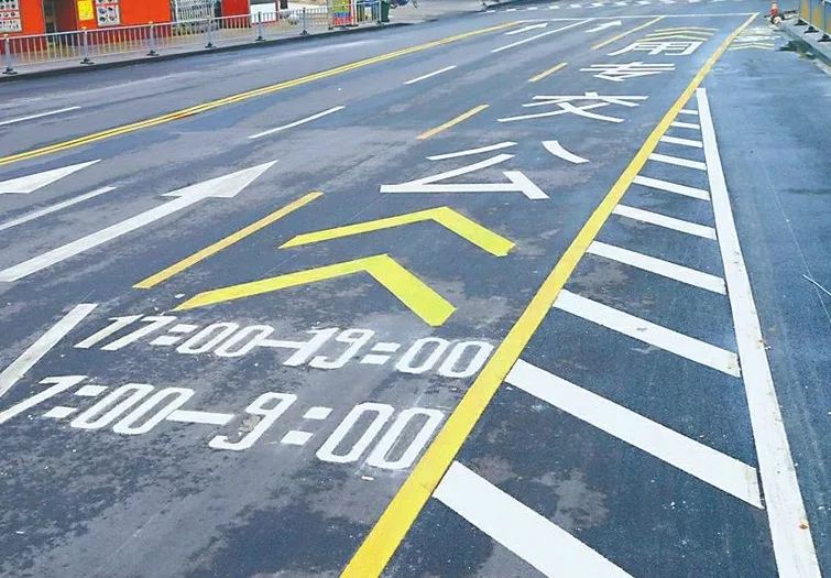 潮汐車道線是什么意思 馬路上這些“特殊車道”，80%的人不懂