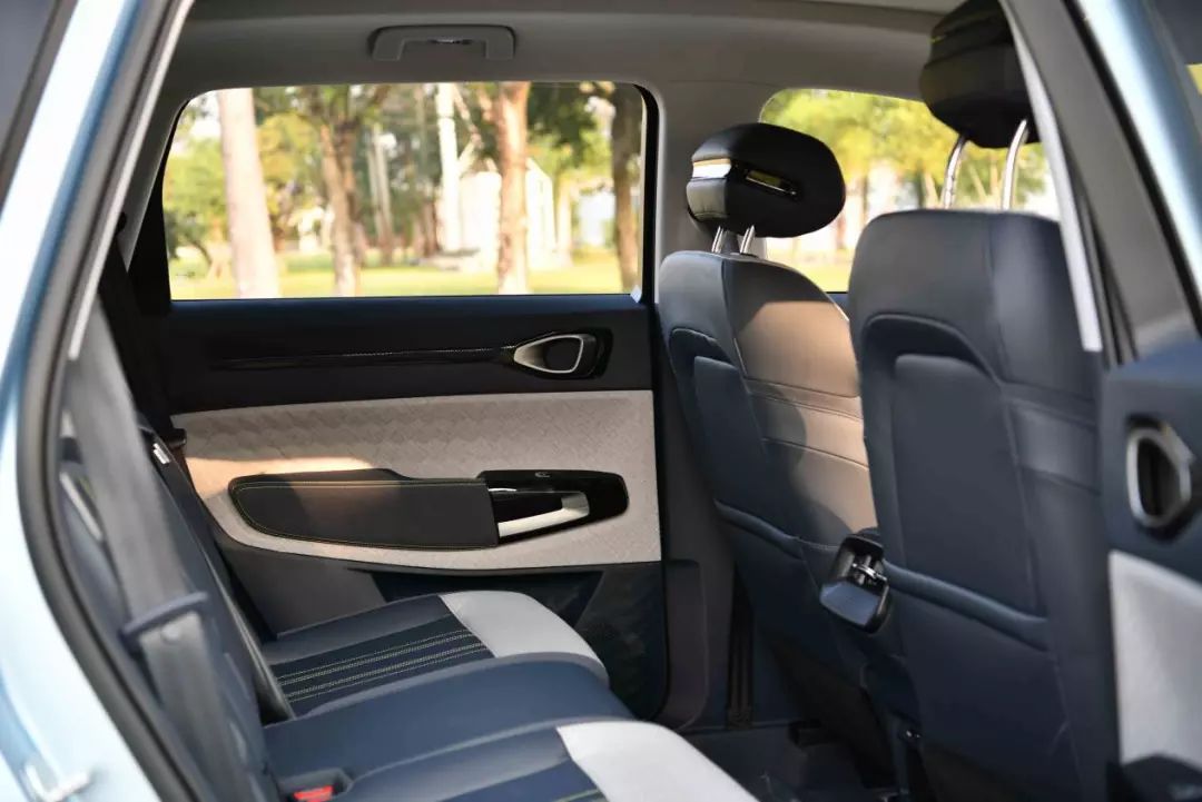 寶駿rm-5怎么樣？寶駿rm-5配置介紹能裝載、易操控 