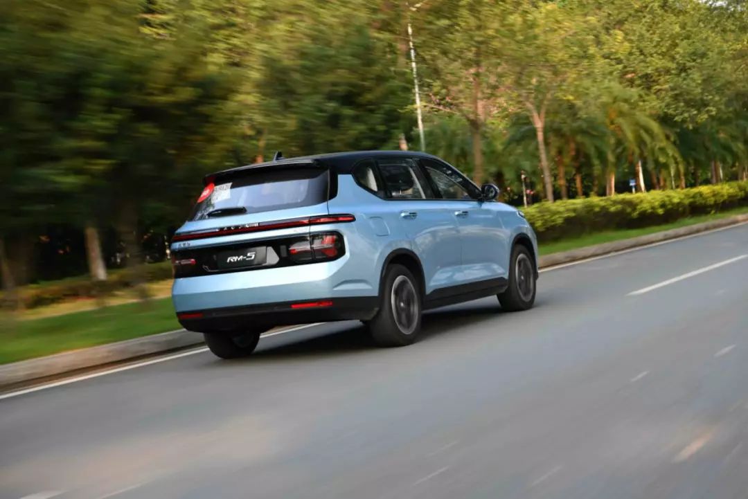 寶駿rm-5怎么樣？寶駿rm-5配置介紹能裝載、易操控 