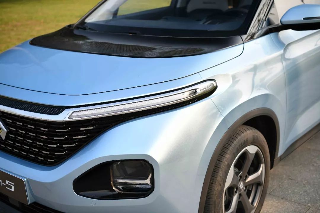 寶駿rm-5怎么樣？寶駿rm-5配置介紹能裝載、易操控 